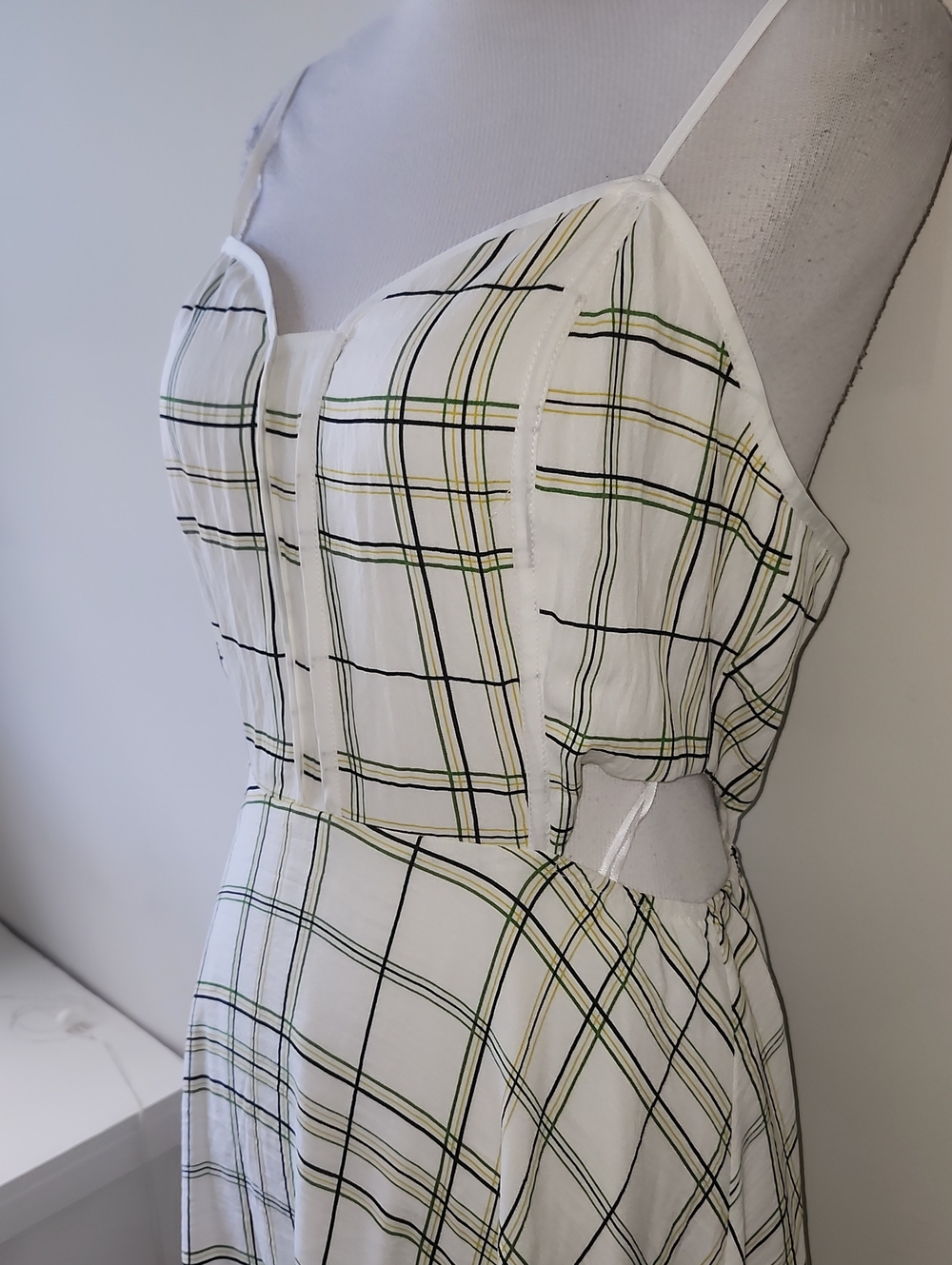 Anthropologie J.O.A. Plaid  Midi Dress Cutouts Size Large Fit & Flare - Picture 2 of 8